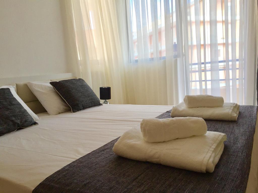 Sea And Sky Apartments Sarandë Eksteriør billede
